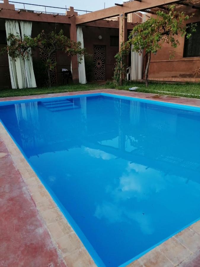 Riad Darga Rouge Ouled Bouzid Luaran gambar
