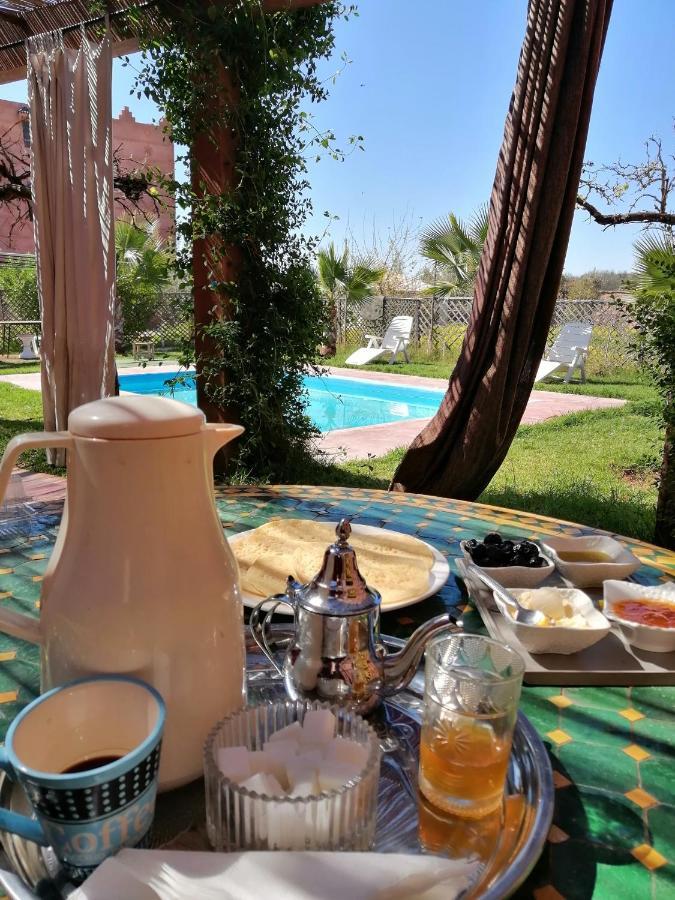 Riad Darga Rouge Ouled Bouzid Luaran gambar