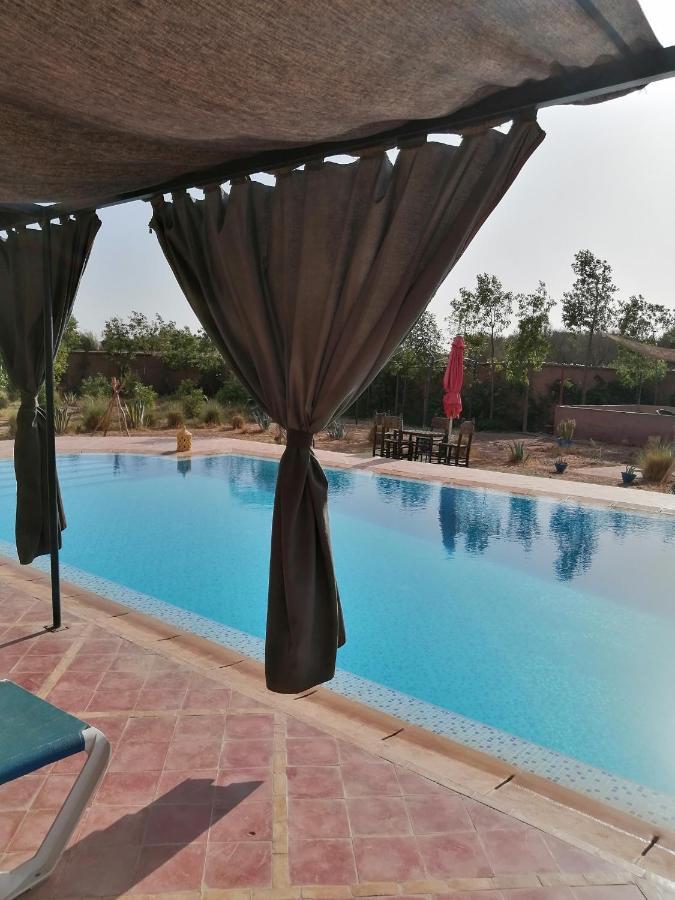 Riad Darga Rouge Ouled Bouzid Luaran gambar