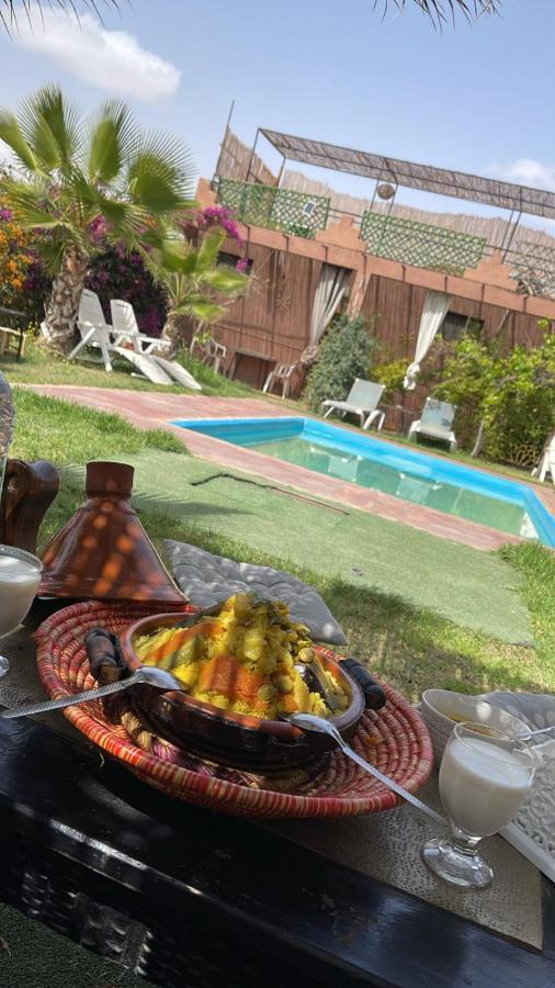 Riad Darga Rouge Ouled Bouzid Luaran gambar